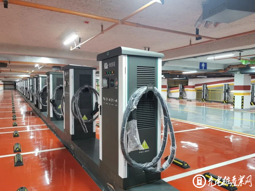 康普利汽車充電樁品牌合作：共創(chuàng)低碳出行新紀元