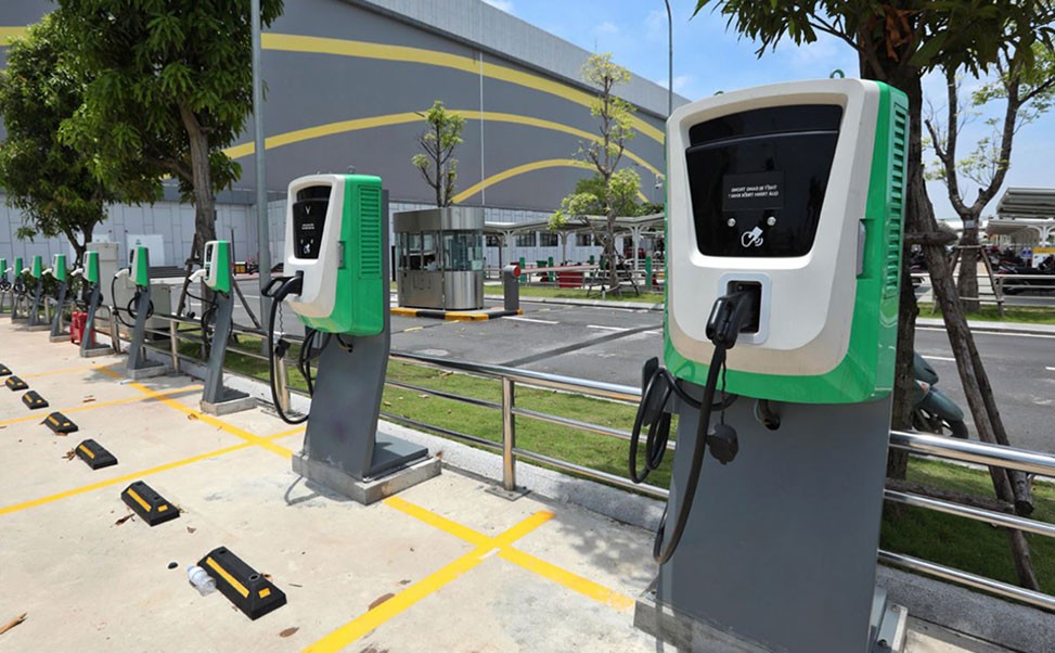 康普利汽車充電樁市場定位品牌建設(shè)