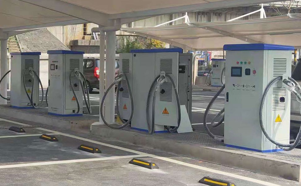 電動汽車充電樁市場風(fēng)險與投資回報深度評估